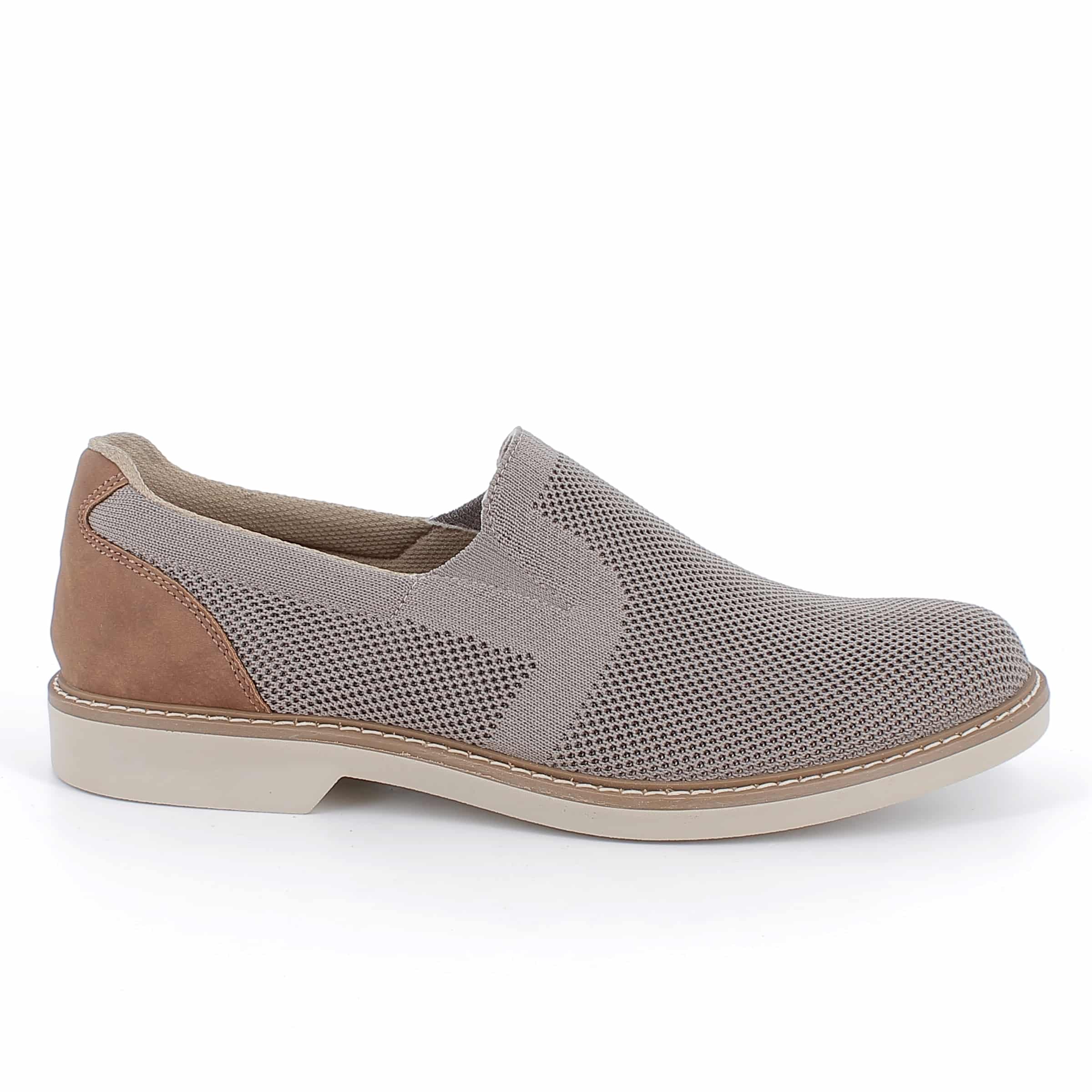 נעל קיצית, חלק העליון עשוי מבד נושם, מדרס מרופד מעור אמיתי. תוצרת איטליה