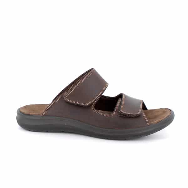 כפכפים לגברים מעור טבעי רך עם הרצועות המתכווננות מאפשרות התאמה אישית לרגל. סוליה עם בלימת זעזועים ומדרס נוח מעניקים נוחות בהליכה. תוצרת איטליה.