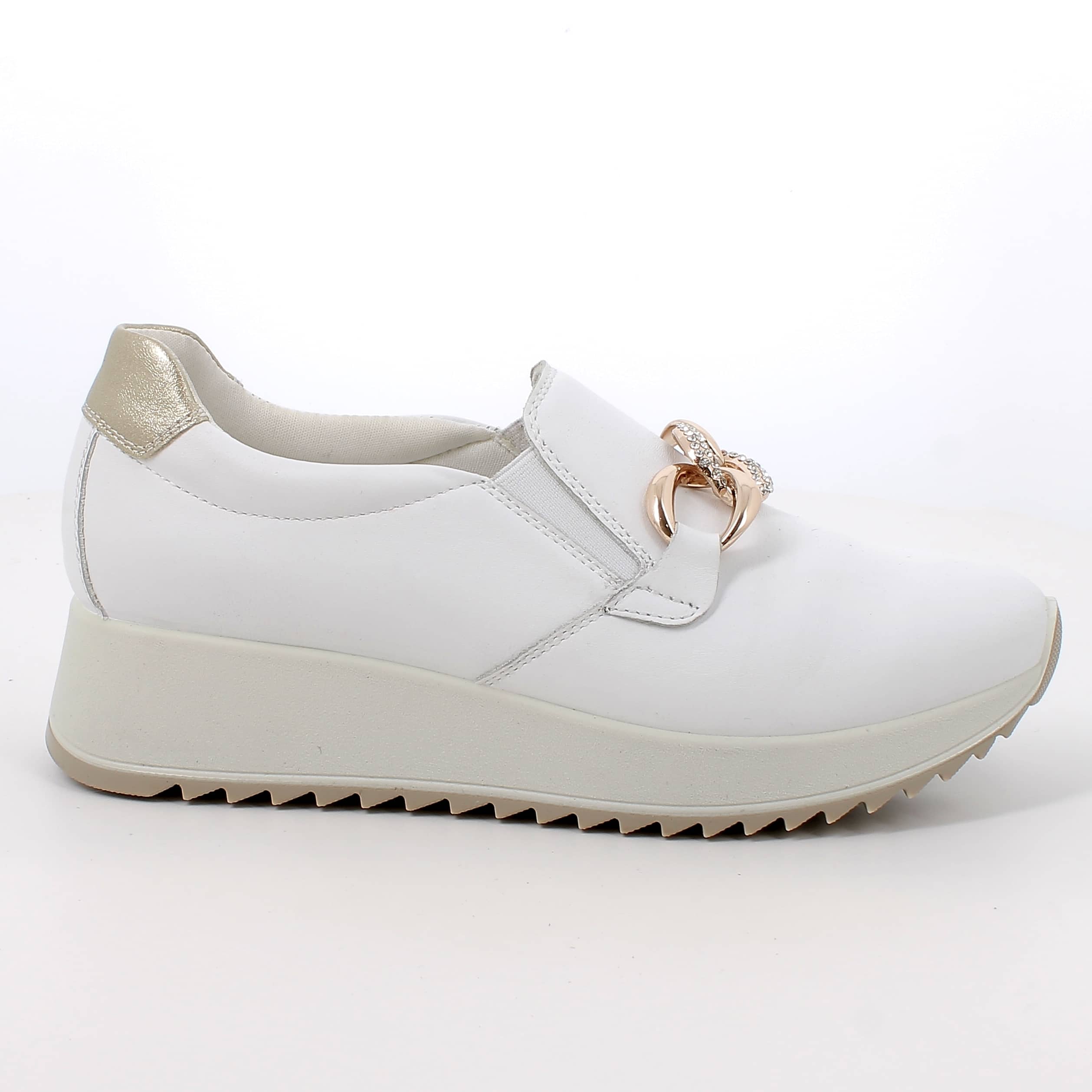 נעלי סליפ-און מעור רך, קלות ונוחות במיוחד, סוליה גמישה עם בלימת זעזועים. תוצרת איטליה.