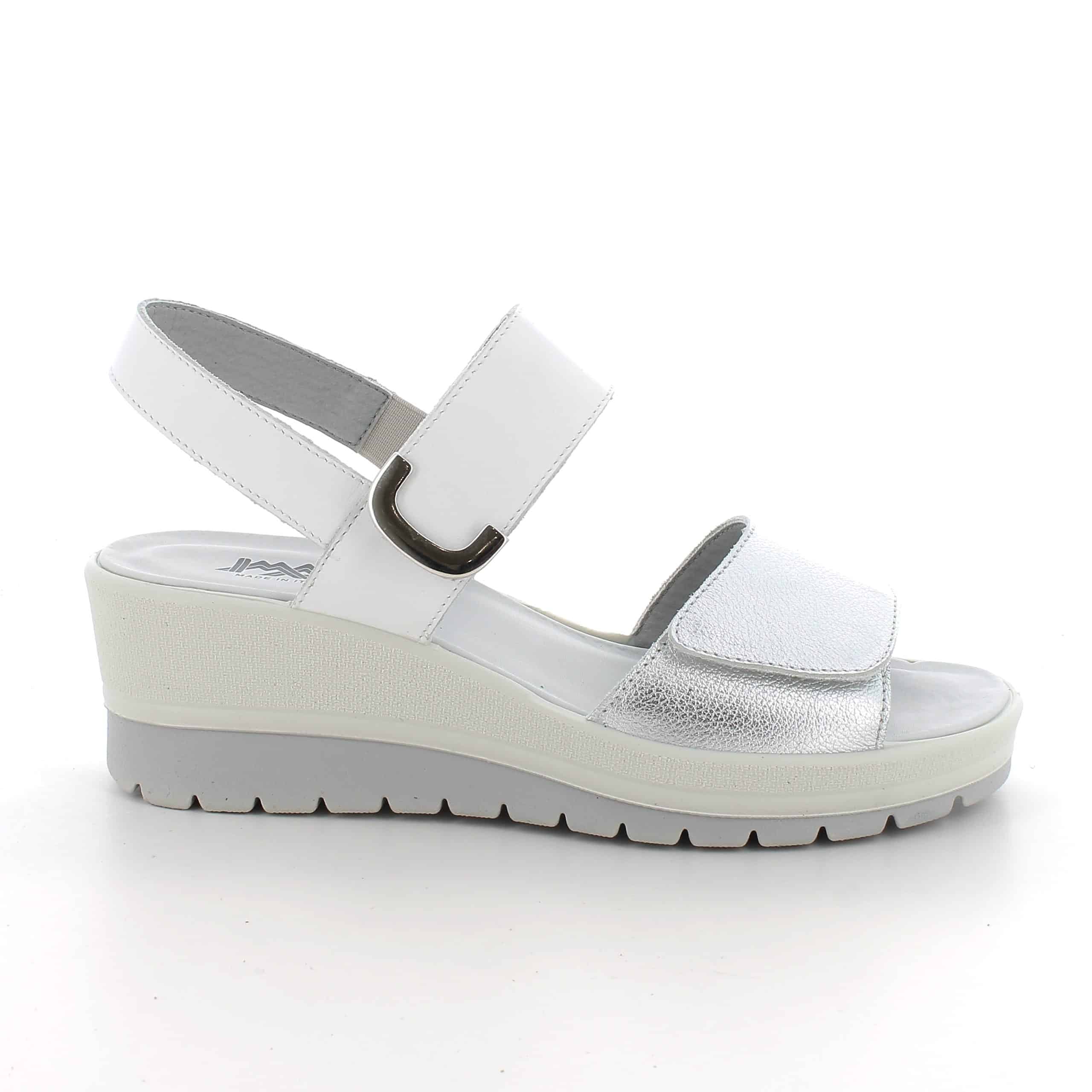 סנדלי עור איכותי. דגם קל במיוחד עם מדרס רך עם ריפוד ובלימת זעזועים לתחושת נוחות מקסימלית לאורך כל היום. תוצרת איטליה