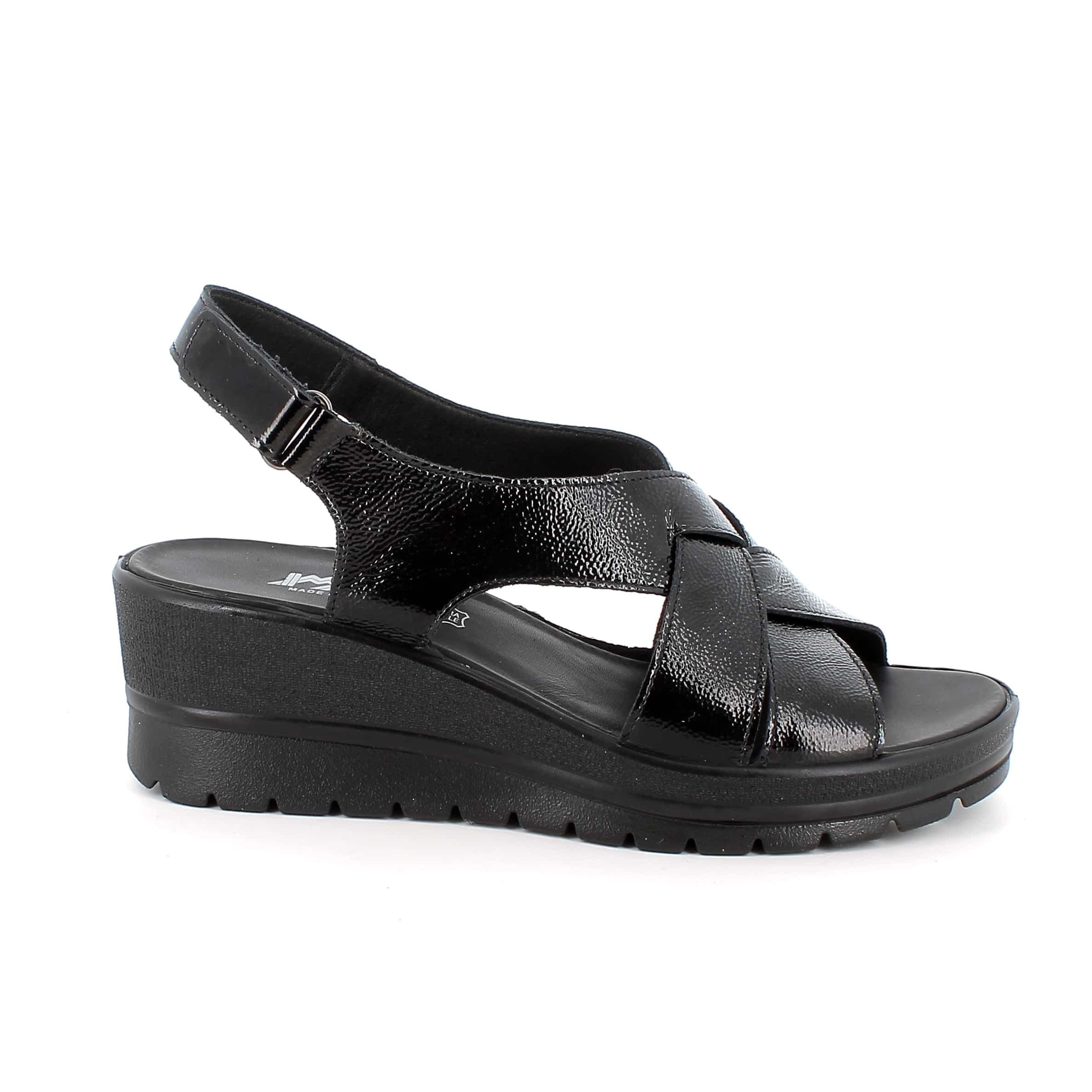 סנדלי עור איכותי. דגם קל במיוחד עם מדרס רך עם ריפוד ובלימת זעזועים לתחושת נוחות מקסימלית לאורך כל היום. תוצרת איטליה