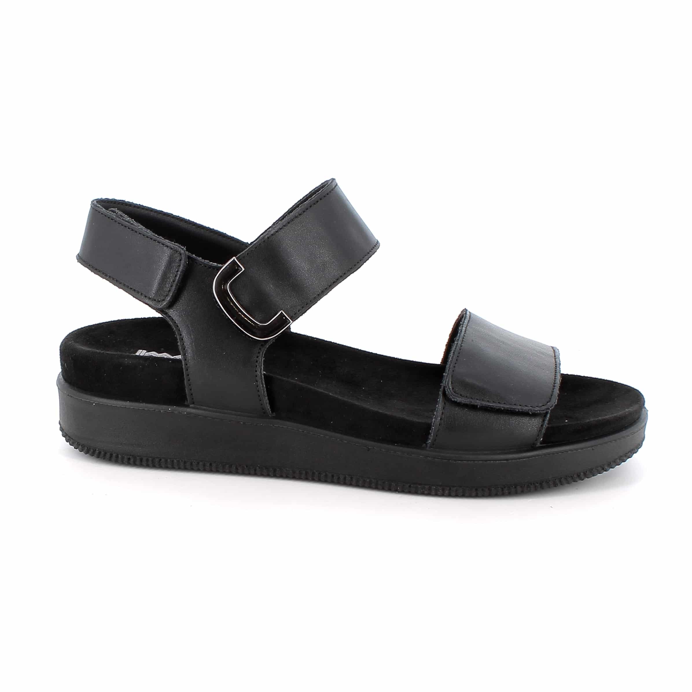 סנדלי עור עם אבזם דקורטיבי. דגם קל עם מדרס רך, סוליה גמישה ובלימת זעזועים לנוחות מקסימלית לאורך כל היום. תוצרת איטליה.