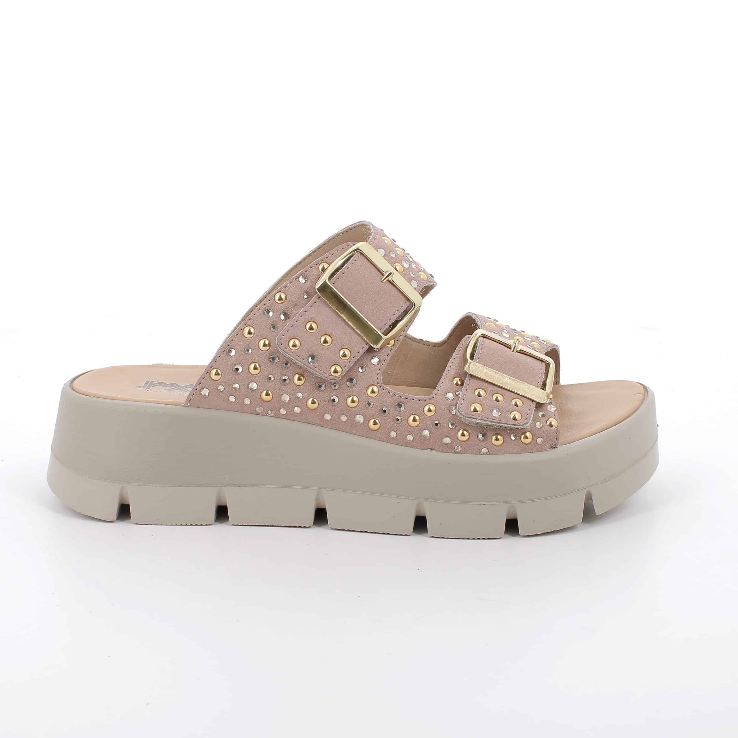 כפכף קל עם מדרס אורטופדי רך, סוליה גמישה ובלימת זעזועים לנוחות מקסימלית לאורך כל היום. תוצרת איטליה.