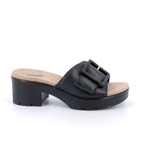 כפכפי עור עם אבזם דקורטיבי. דגם קל עם מדרס רך, סוליה גמישה ובלימת זעזועים לנוחות מקסימלית לאורך כל היום. תוצרת איטליה