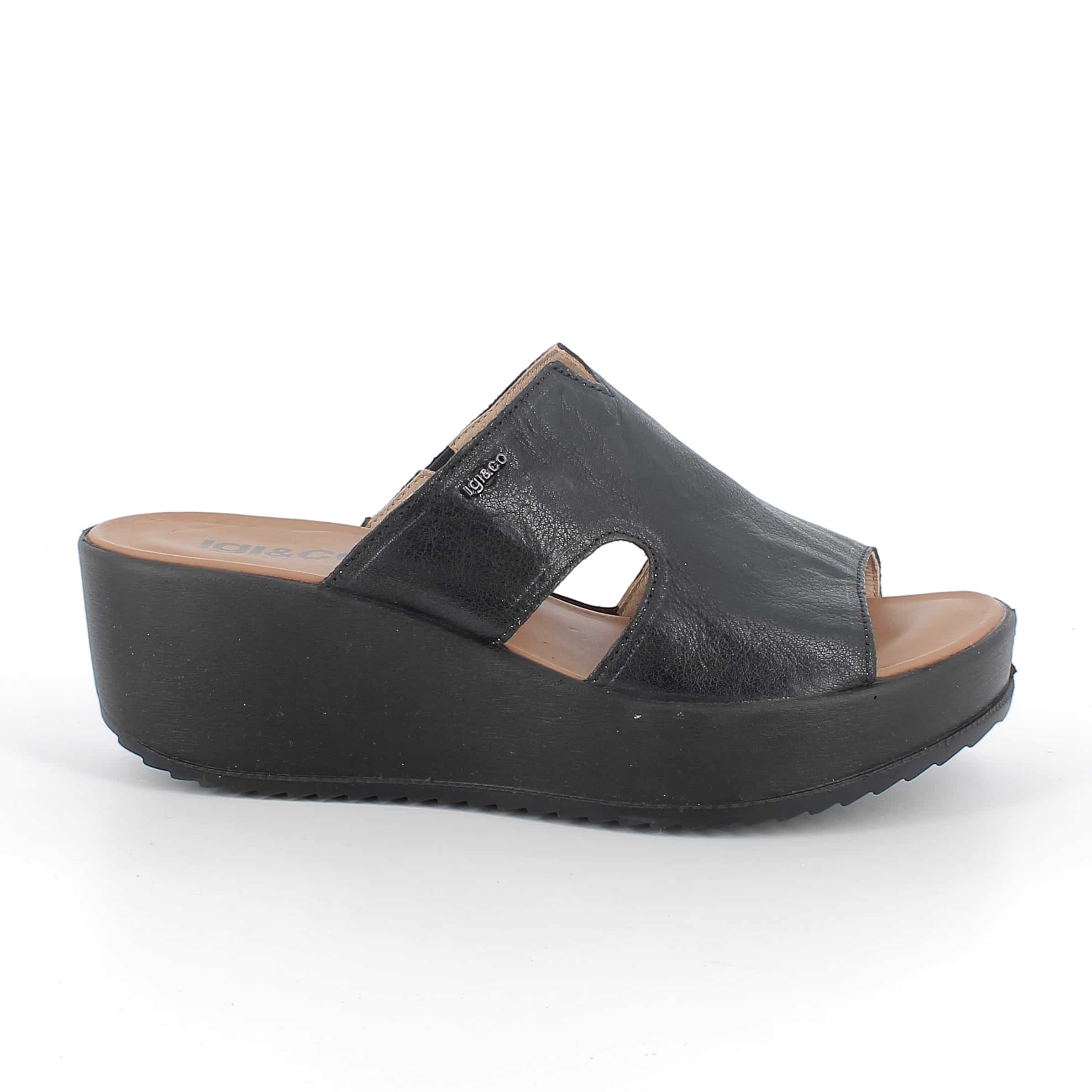 עור אמיתי, רפידת נוחות אנטומית המקנה הליכה בתחושה רכה ונעימה. תוצרת איטליה.